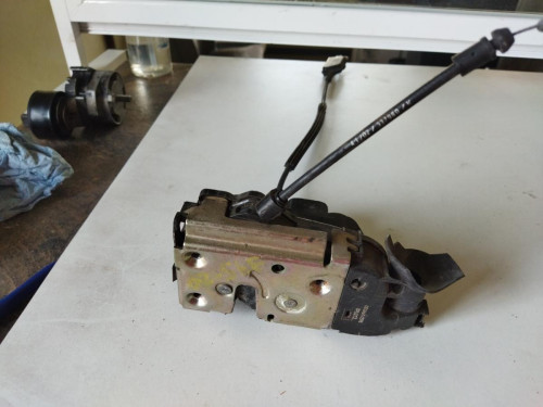 CERRADURA PUERTA DELANTERA IZQUIERDA Renault LAGUNA II (BG0) 