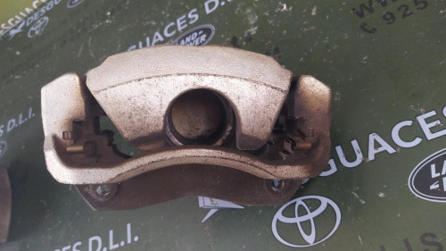  PINZA DE FRENO DELANTERA DERECHA Toyota RAV4 (A3) 