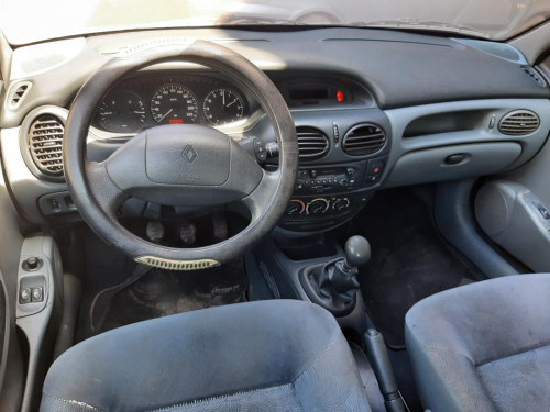 RENAULT MEGANE I BERL./ BERL. CON PORTÓN (BA0) — vehículo donante para recambios 