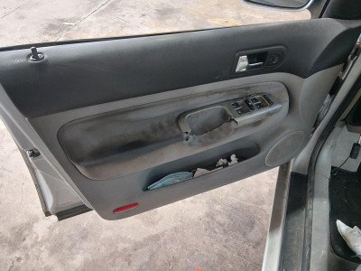 VOLKSWAGEN GOLF IV BERLINA (1J1)(10.1997)