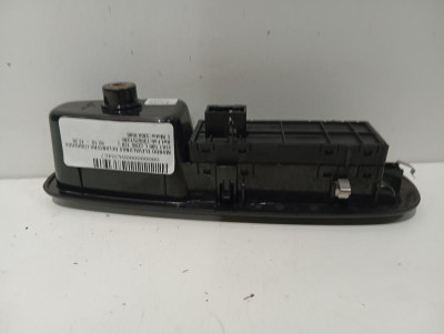 MANDO ELEVALUNAS DELANTERO IZQUIERDO, FIAT, 500L (330)