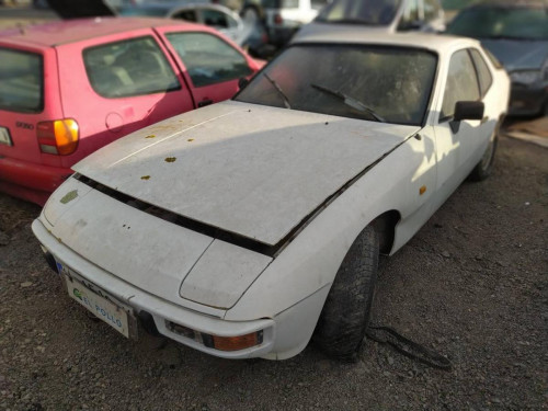  PORSCHE 924 