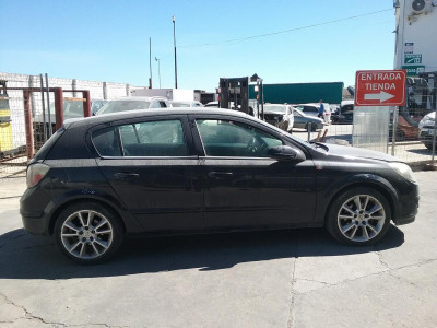 OPEL ASTRA H BERLINA
