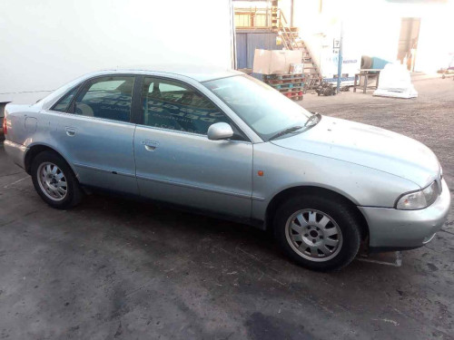  AUDI A4 BERLINA (B5) 