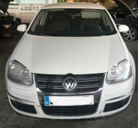 VOLKSWAGEN JETTA V (1K2)