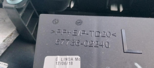  GUARNECIDO PUERTA TRASERA IZQUIERDA TOYOTA AURIS (E18) 
