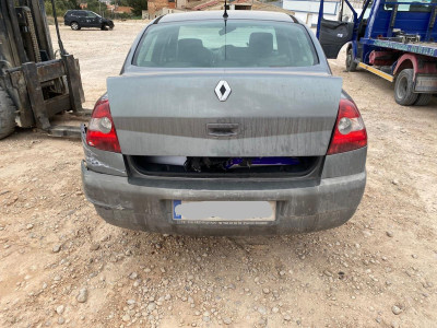 RENAULT MEGANE II CLASSIC BERLINA