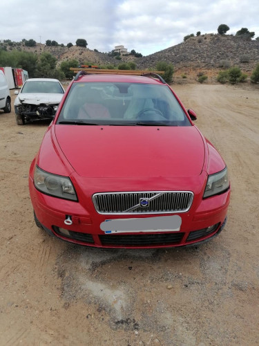 VOLVO V50 FAMILIAR — Donor Vehicle for Used Parts 