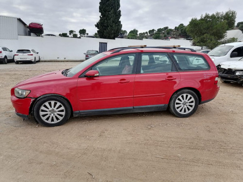 VOLVO V50 FAMILIAR — Donor Vehicle for Used Parts 