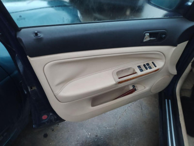 RETENEDOR PUERTA, VOLKSWAGEN, PASSAT BERLINA (3B3)