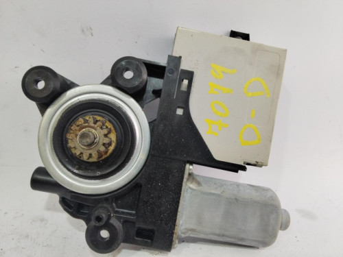 MOTOR ELEVALUNAS DELANTERO DERECHO Ford KUGA (CBV) 