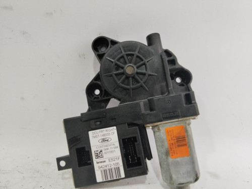 MOTOR ELEVALUNAS DELANTERO DERECHO Ford KUGA (CBV) 