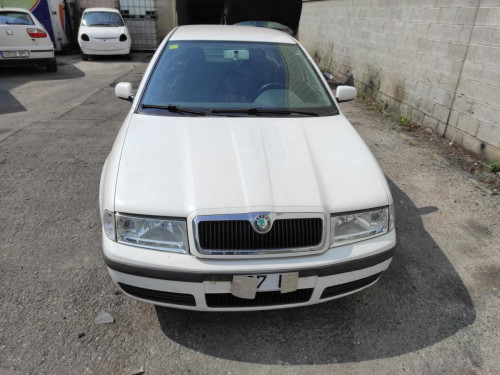 SKODA OCTAVIA BERLINA (1U2) — Donor Vehicle for Used Parts 