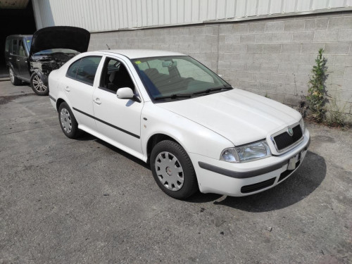 SKODA OCTAVIA BERLINA (1U2) — Donor Vehicle for Used Parts 