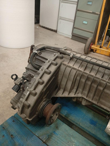 CAJA TRANSFER VOLKSWAGEN TOUAREG (7LA) 