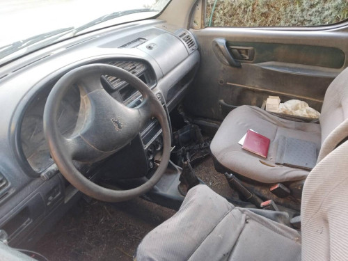 Peugeot Partner (S1)(07.1996->12.2003) — vehículo donante para recambios 