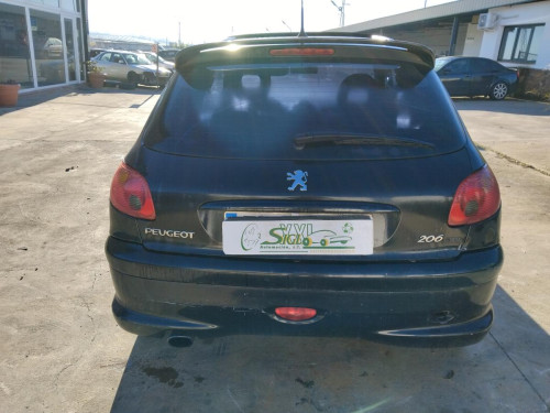 Peugeot 206 (1998->) — vehículo donante para recambios 