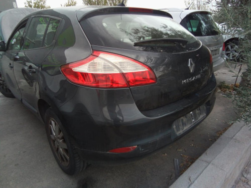 RENAULT MEGANE III BERLINA 5P — vehículo donante para recambios 