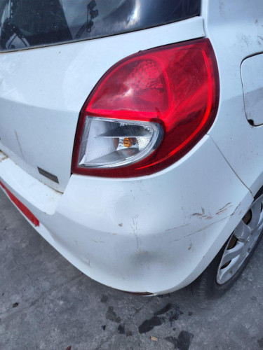 PILOTO TRASERO DERECHO RENAULT CLIO III 