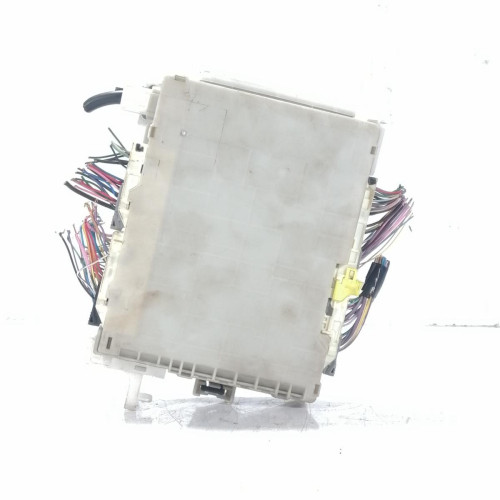 CAJA RELES / FUSIBLES Toyota YARIS (KSP1/NLP1/NSP1) 