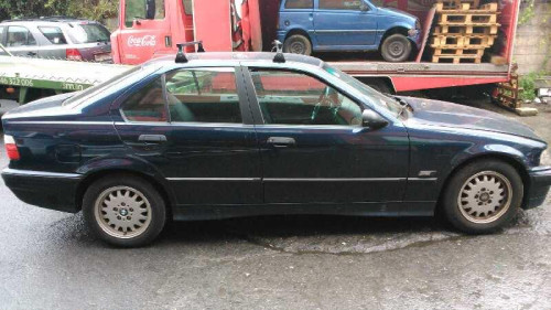  BMW SERIE 3 BERLINA (E36) 
