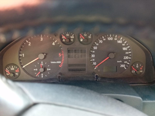 AUDI A6 BERLINA (4B2) — автомобиль-донор на запчасти 