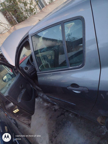 PUERTA TRASERA IZQUIERDA Renault CLIO III 
