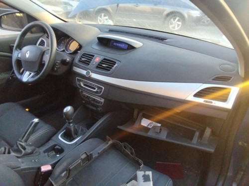 RENAULT MEGANE III BERLINA 5P — автомобиль-донор на запчасти 