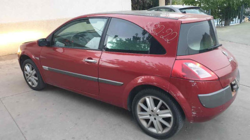 RENAULT MEGANE II BERLINA 5P — vehículo donante para recambios 