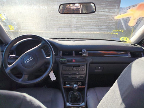  AUDI A6 BERLINA (4B2) 