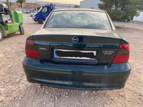 OPEL VECTRA B BERLINA — автомобиль-донор на запчасти 