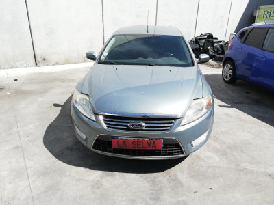 FORD MONDEO BERLINA (CA2)
