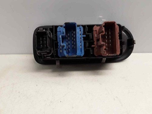 MANDO ELEVALUNAS DELANTERO IZQUIERDO Renault CLIO III 