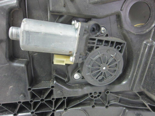 ELEVALUNAS DELANTERO DERECHO FORD FIESTA (CBK) 