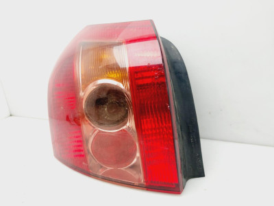 PILOTO TRASERO IZQUIERDO, TOYOTA, COROLLA (E12)