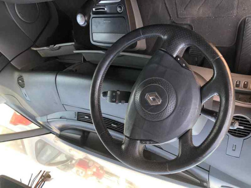 RENAULT ESPACE IV (JK0) — vehículo donante para recambios 