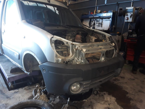 RENAULT KANGOO 4X4 — vehículo donante para recambios 