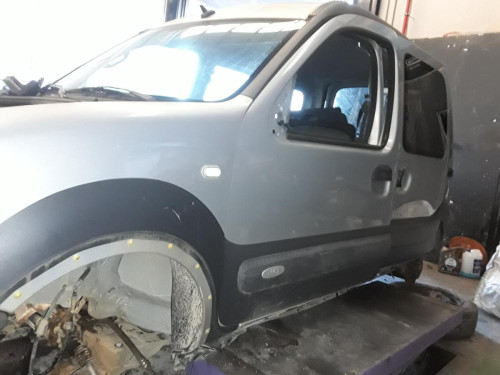 RENAULT KANGOO 4X4 — vehículo donante para recambios 