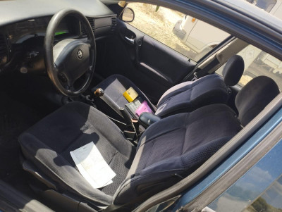 OPEL VECTRA B BERLINA