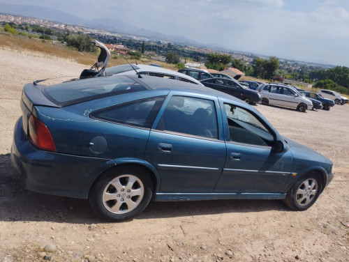 OPEL VECTRA B BERLINA — автомобиль-донор на запчасти 