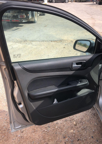 FORD FOCUS BERLINA (CAP) — vehículo donante para recambios 