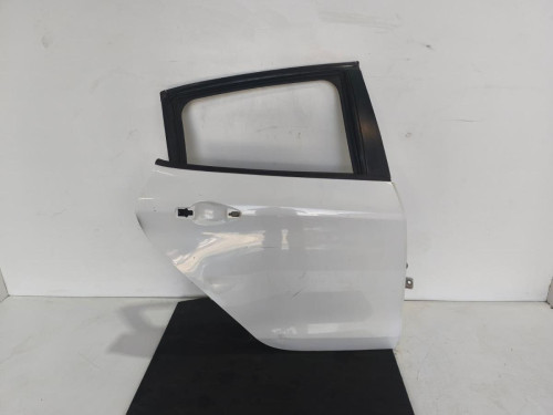  PUERTA TRASERA DERECHA Peugeot 208 