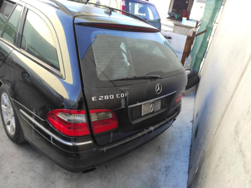 MERCEDES-BENZ CLASE E (BM 211) FAMILIAR — vehículo donante para recambios 