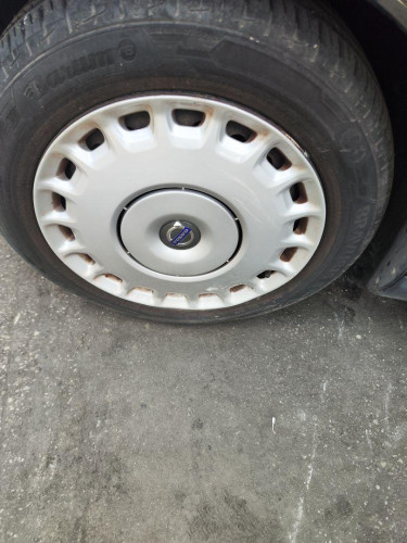 LLANTA VOLVO V50 FAMILIAR 