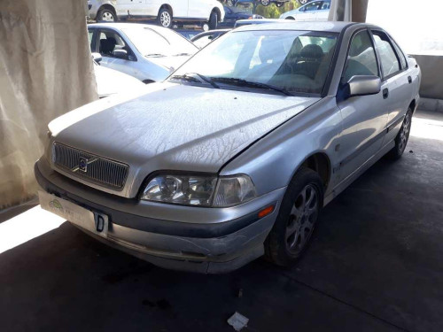  VOLVO S40 BERLINA 