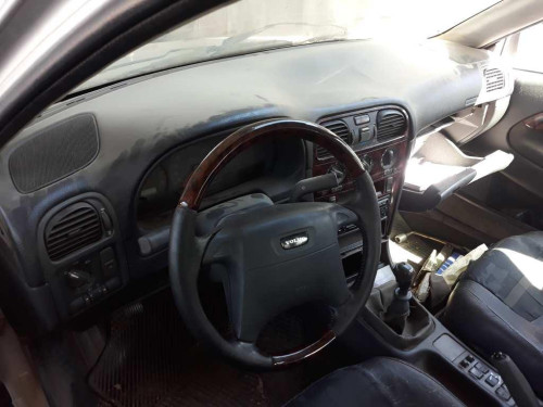  VOLVO S40 BERLINA 