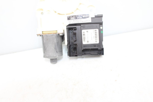 MOTOR ELEVALUNAS DELANTERO DERECHO 