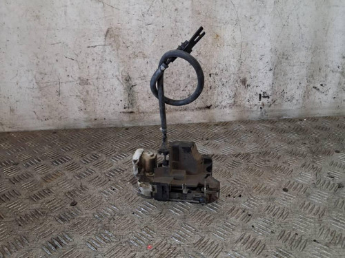CERRADURA PUERTA DELANTERA IZQUIERDA 