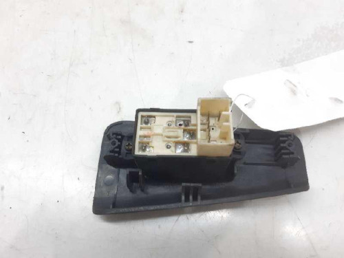  MANDO ELEVALUNAS TRASERO DERECHO KIA CERATO (LD) 