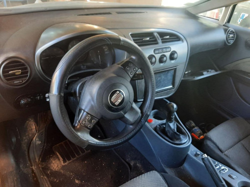 SEAT LEON (1P1) — vehículo donante para recambios 